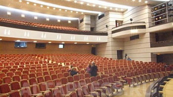 15 новогодних представлений в Алтайсокм театре посетят около 10 000 школьников 